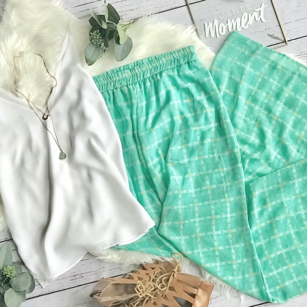 Wide Leg Chiffon Pant